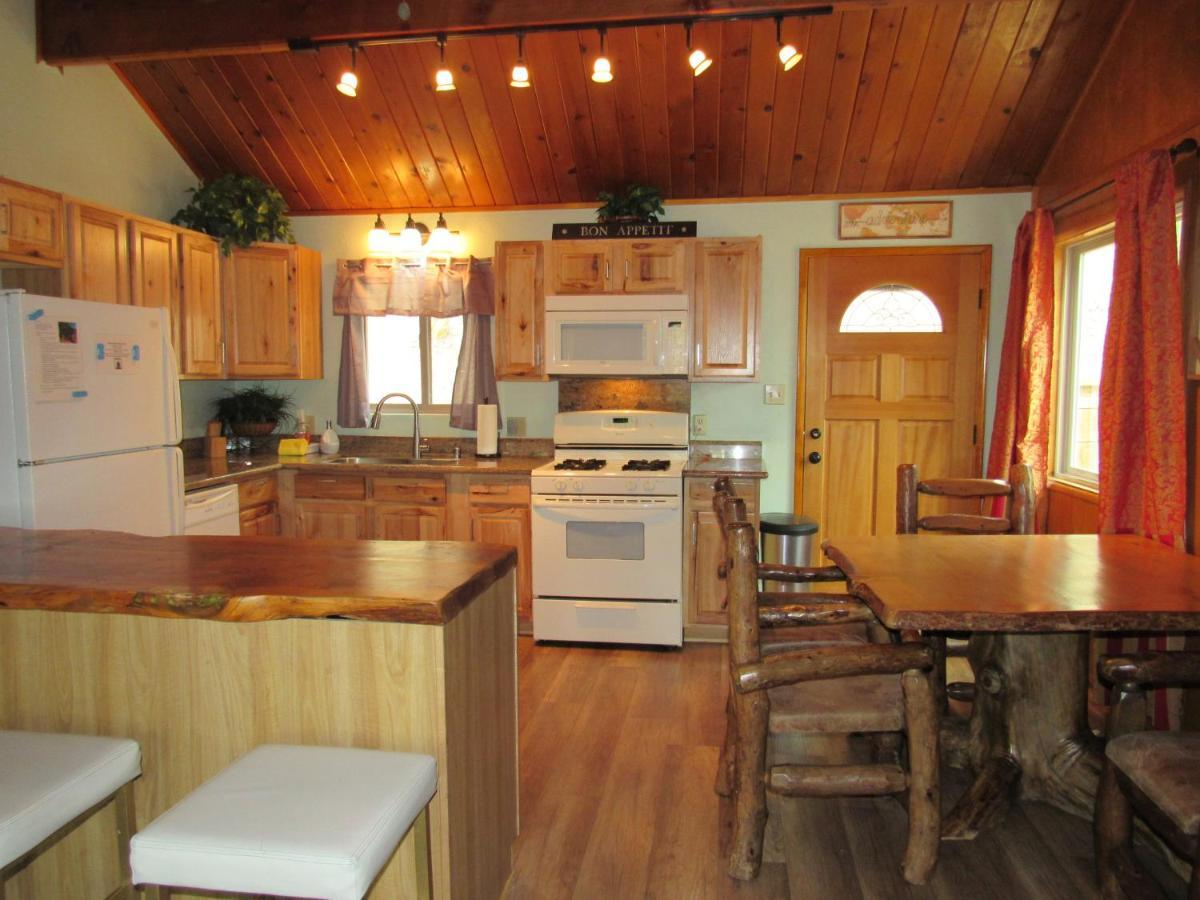 Hillside Hideaway -View Of Ski Slope From Charming Deck Big Bear Lake Ngoại thất bức ảnh